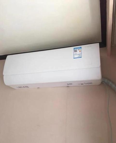 美的空调闪烁e60