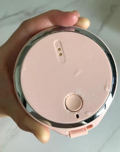 摩飞便携式榨汁杯更换电池