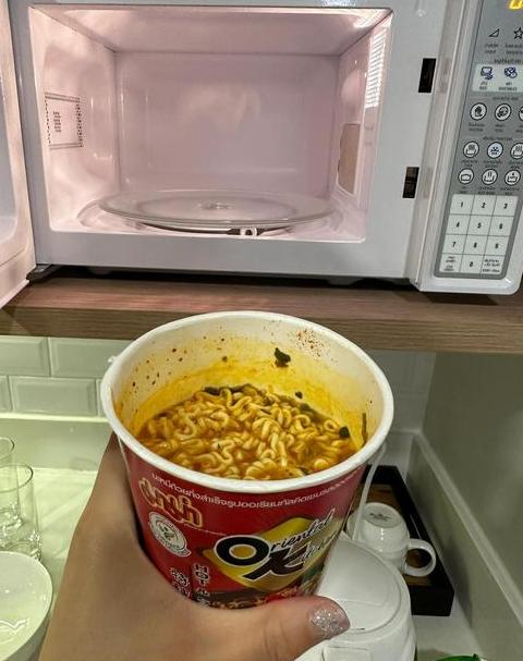 微波炉泡面用凉水可以吗
