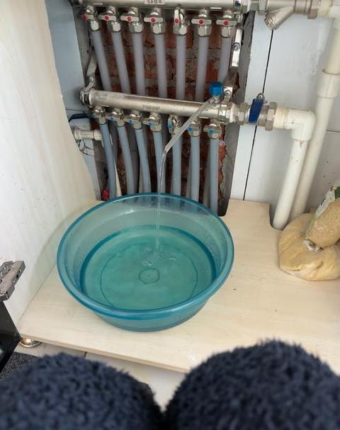 热水器进水管热出水管冷