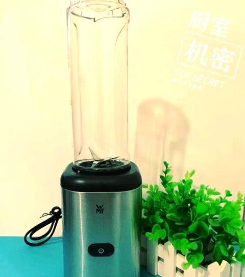 便携榨汁机一直闪红灯不运转
