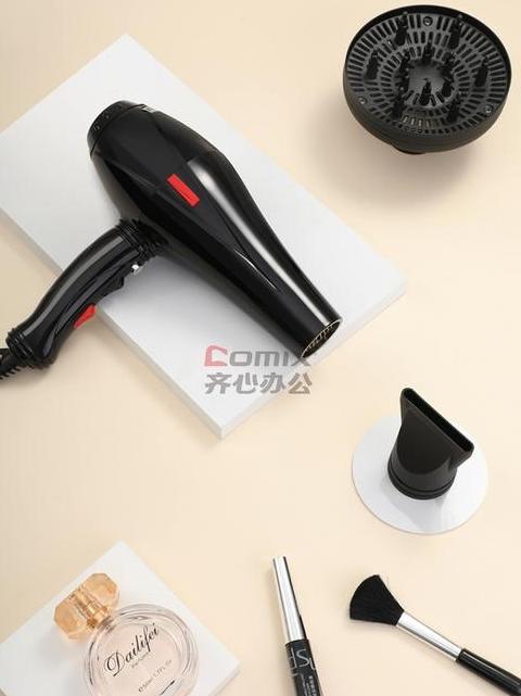 家用吹风筒用多少瓦好