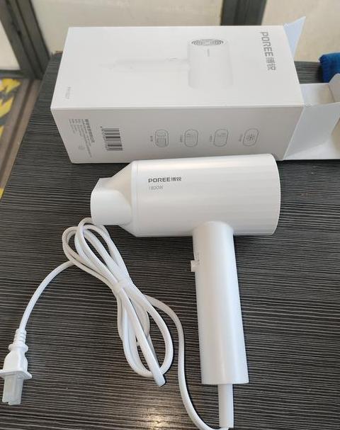 家用吹风机的功率